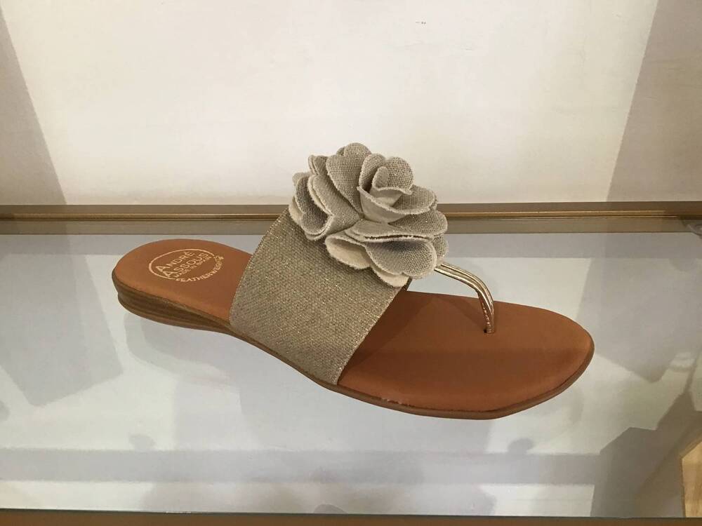 NEW ANDRE ASSOUS women's nara sandals in beige natural